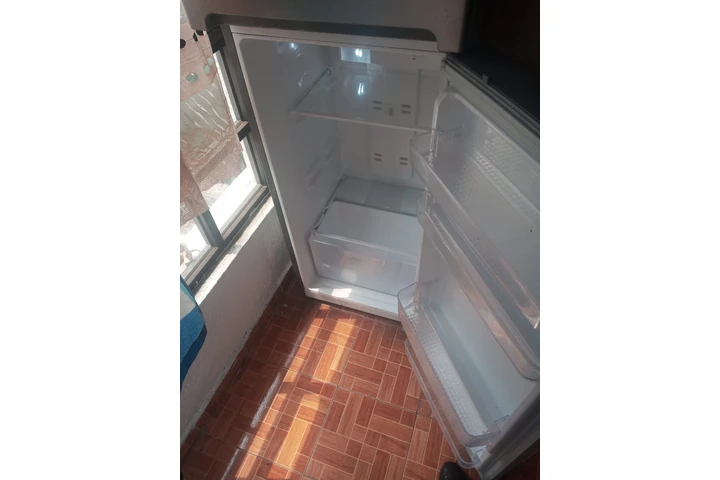 $3000 : Refrigerador Daewoo image 1