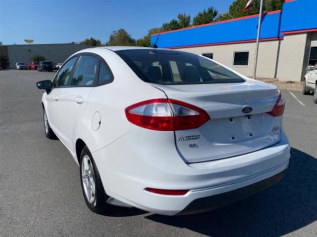 2019 Fiesta image 6