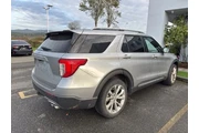 $31995 : Ford Explorer 2021 AWD Plati thumbnail