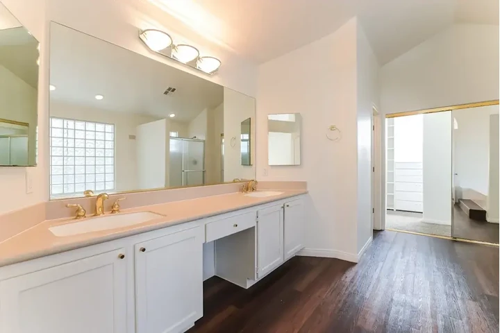 $1680 : 5Bedroom And 3Bathroom image 10