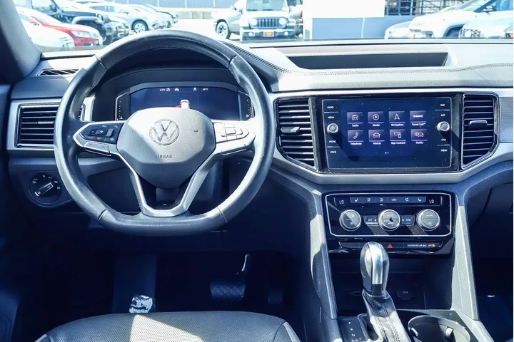 $25000 : Volkswagen Atlas Cross Sport image 3