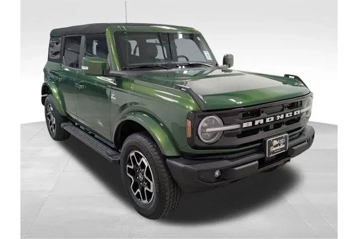 $39810 : Ford Bronco 2023 4x4 Outer B image 6