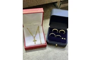 $750 : Bijoux 18 k financé thumbnail