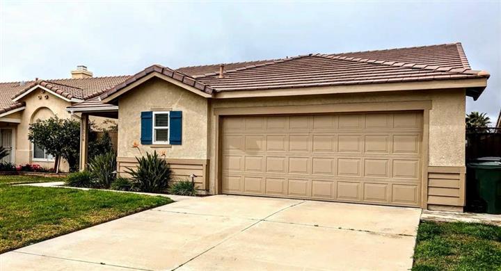 $1475 : Fontana - Move-In Ready image 1