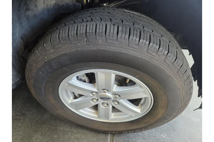 $35950 : Ford F-150 2023 4x4 Platinum image 5