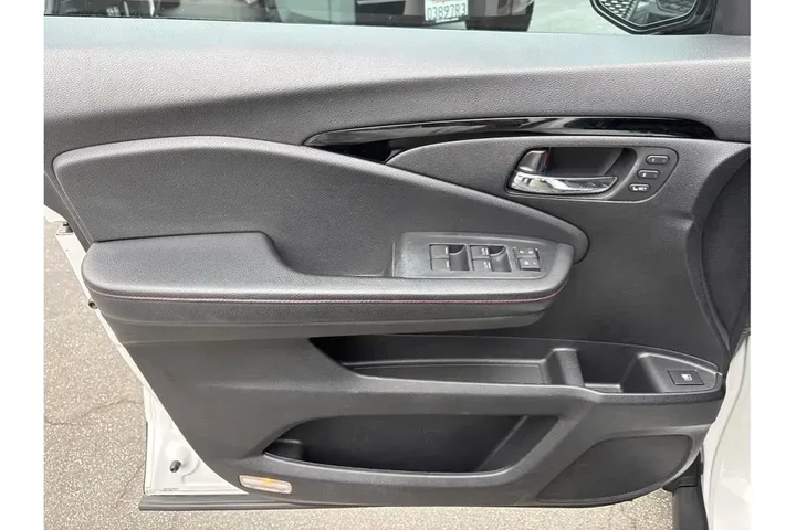 $30498 : Honda Ridgeline 2021 AWD Bla image 10