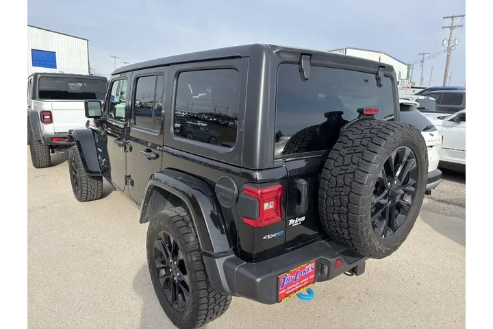 $31988 : Jeep Wrangler 2023 4x4 Sahar image 9