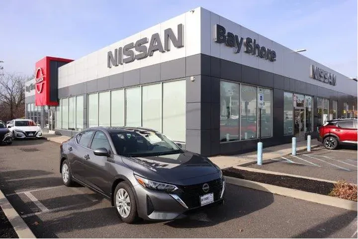 $18347 : Nissan Sentra 2025 S 4dr Sed image 1