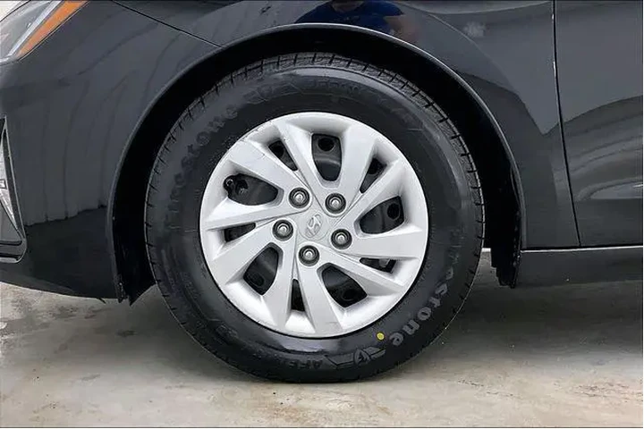 $13490 : Hyundai ELANTRA 2019 SE 4dr image 10