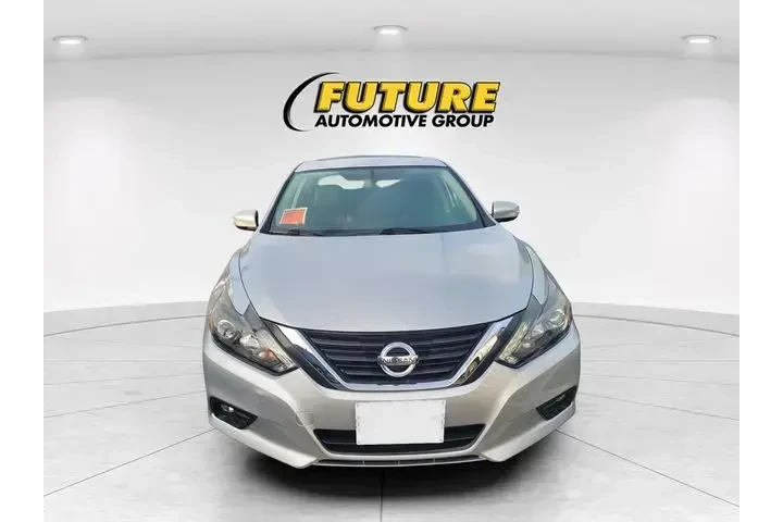 $18999 : Nissan Altima 2017 2.5 SR 4d image 2