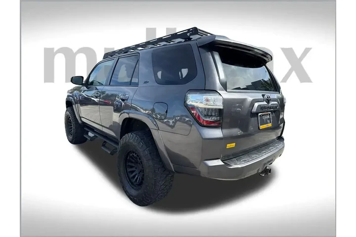 $33900 : Toyota 4Runner 2019 4x4 SR5 image 8