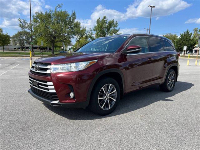 $19900 : 2017 Highlander XLE image 3