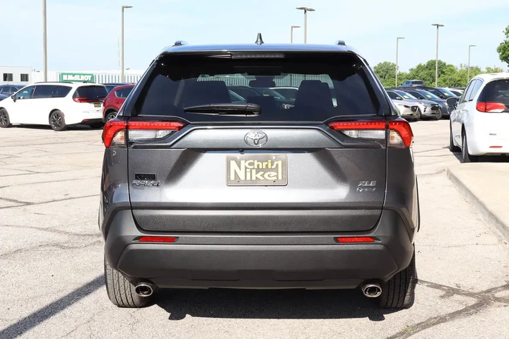 $35287 : 2025 RAV4 Hybrid XLE AWD image 5