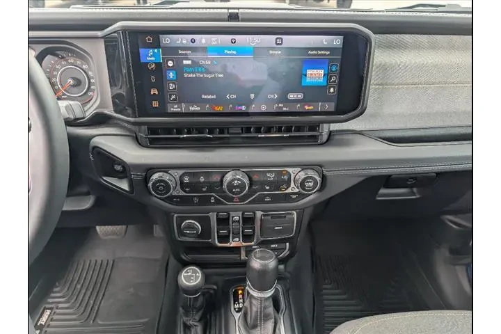 $39991 : Jeep Wrangler 2024 4x4 Sahar image 9