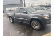 $24995 : Toyota Tacoma 2022 4x2 SR 4d thumbnail