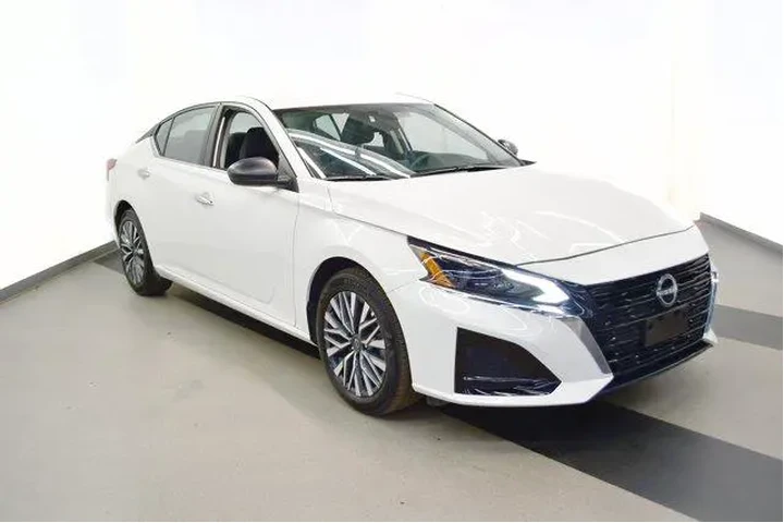 $20994 : Nissan Altima 2025 2.5 SV 4d image 2