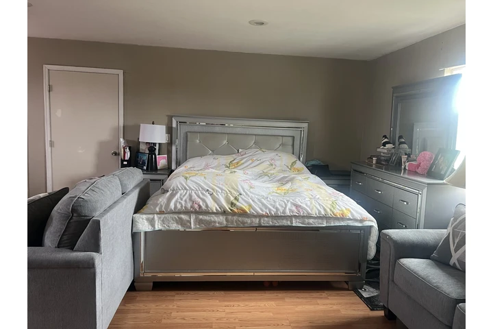 $1650 : Master room image 4