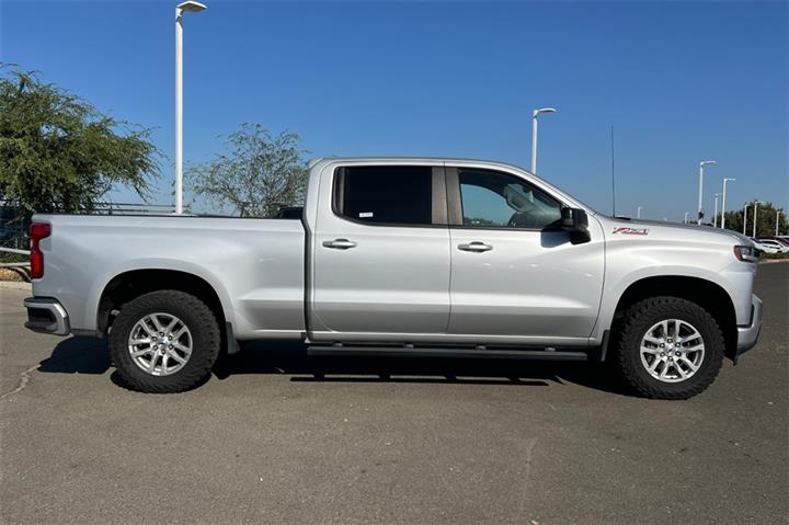 $32998 : Silverado 1500 RST image 3