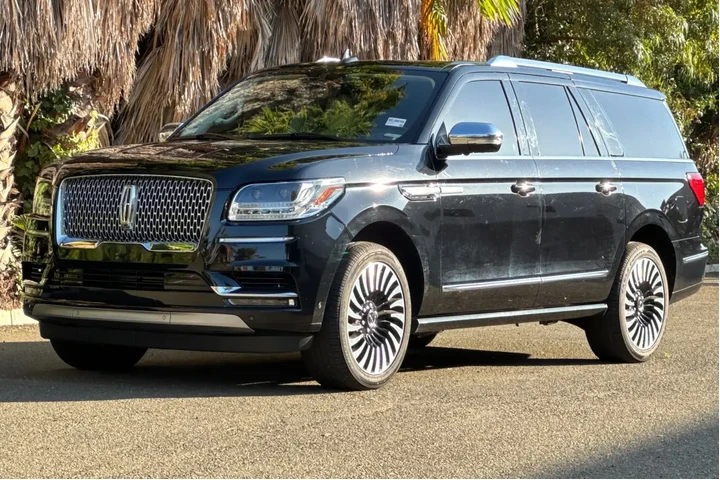 Lincoln Navigator L 2021 4x4 image 7