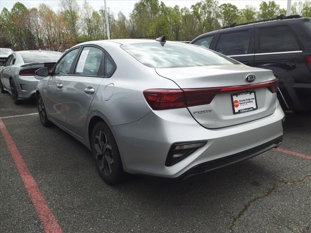 $16990 : PRE-OWNED 2019 KIA FORTE LXS image 3