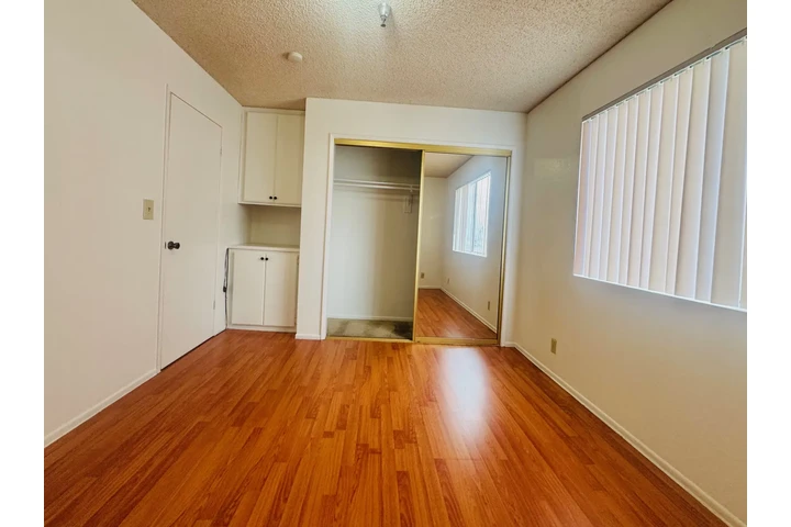 $1925 : Apartamentos listos-Hawthorne image 9