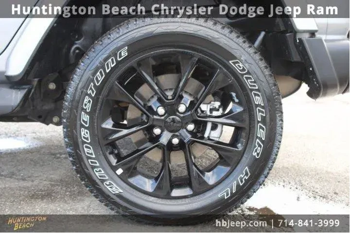 $26400 : Jeep Wrangler Unlimited 2021 image 9