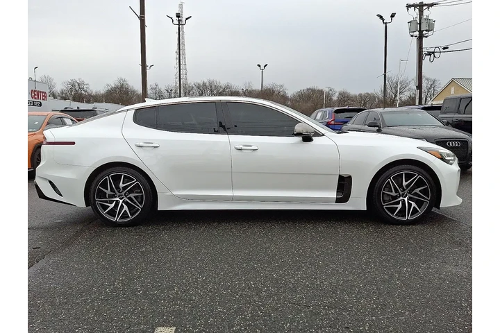$27890 : Kia Stinger 2022 GT-Line 4dr image 6