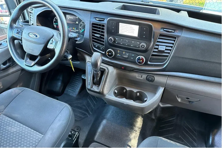 $31175 : Ford Transit 2023 250 3dr SW image 3