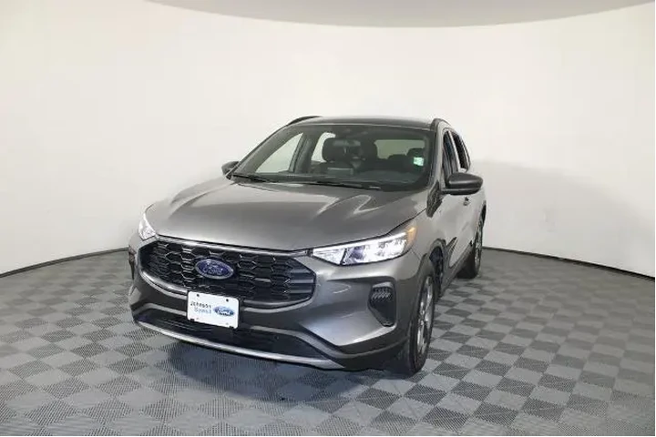 $22800 : Ford Escape 2025 ST-Line 4dr image 4