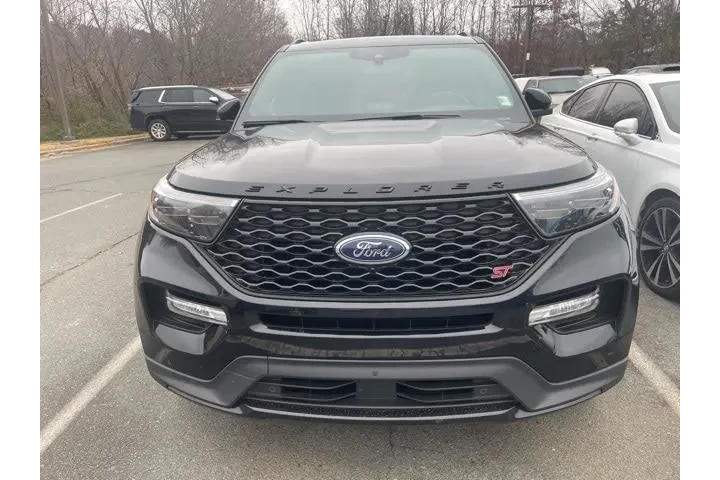 $36888 : Ford Explorer 2022 AWD ST 4d image 2