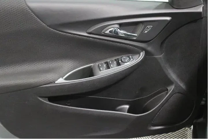 $21988 : Chevrolet Malibu 2024 LT 4dr image 3