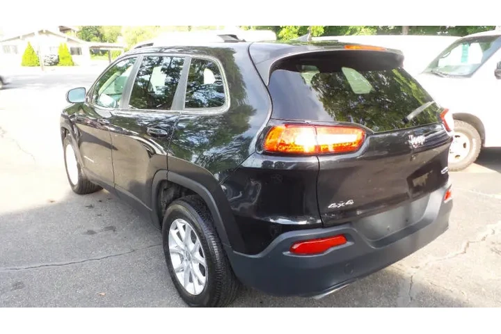 $10900 : 2016 Cherokee Latitude image 7