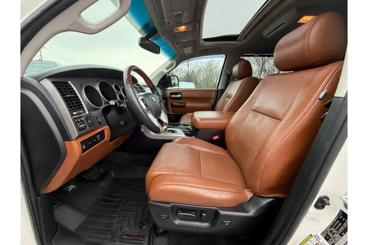 $28995 : 2016 Sequoia Platinum image 9