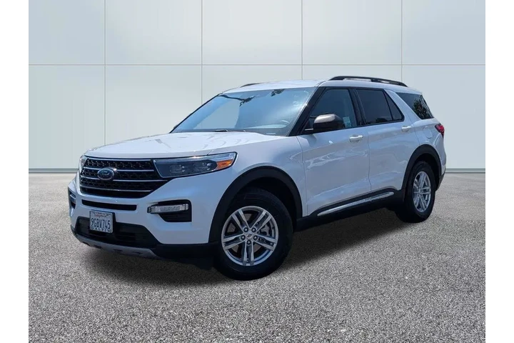 $29575 : Ford Explorer 2023 XLT 4dr S image 1