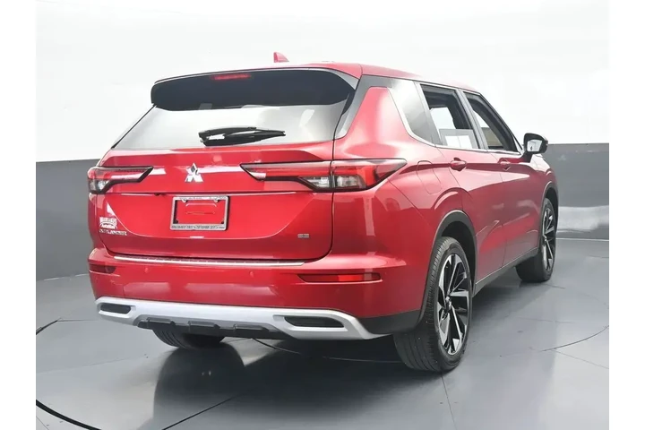 $23991 : Mitsubishi Outlander 2024 SE image 5