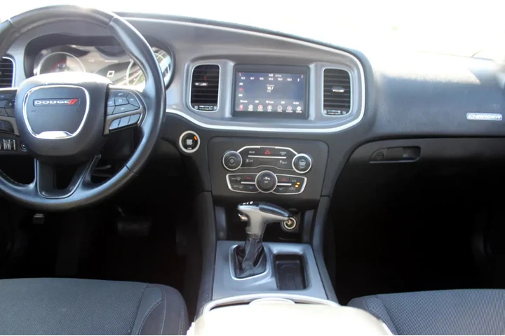 $15295 : 2019 Charger SXT RWD image 9