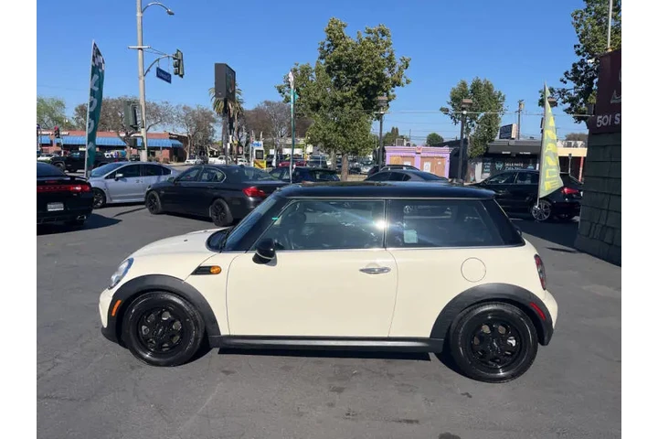 $7995 : 2013 MINI Hardtop Cooper image 10