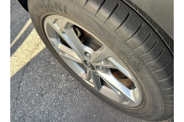 $18990 : Hyundai KONA 2023 AWD SEL 4d image 9