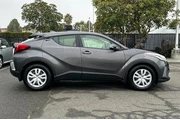 $17994 : Toyota C-HR 2021 LE 4dr Cros thumbnail