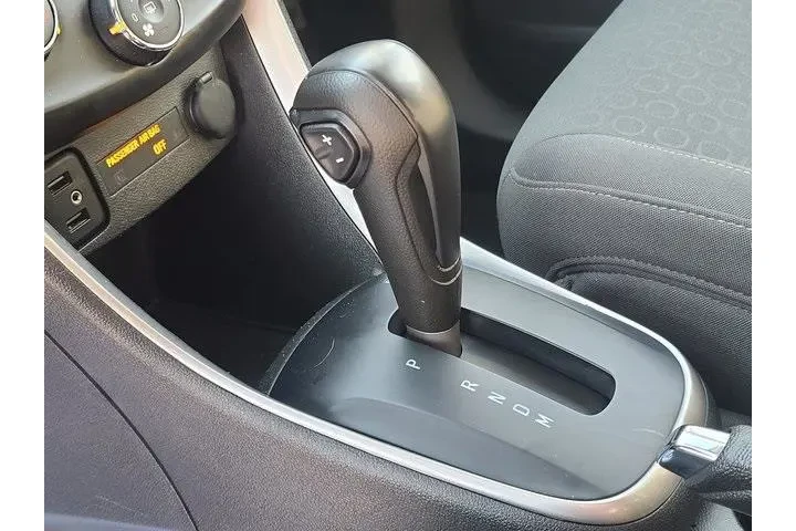 $17372 : Chevrolet Trax 2022 AWD LS 4 image 9