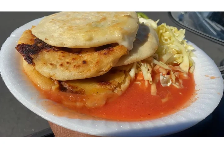 PUPUSAS ILIMITADAS MAIZ ARROZ image 7