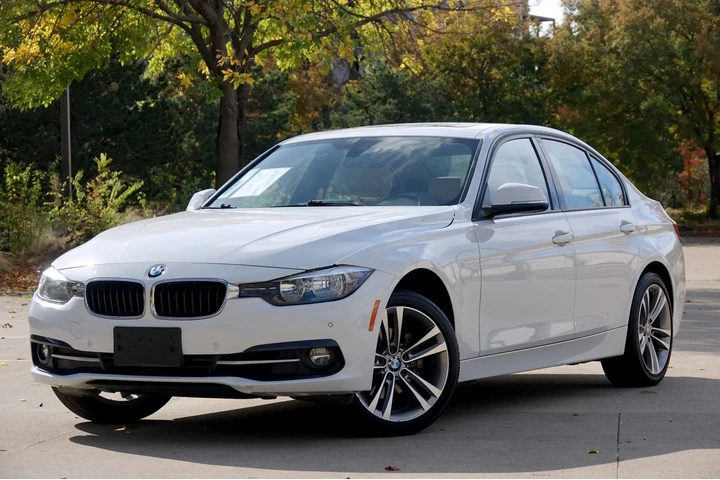 $12490 : 2016 BMW 328i image 2