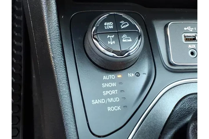 $26988 : Jeep Cherokee 2022 4x4 Trail image 5