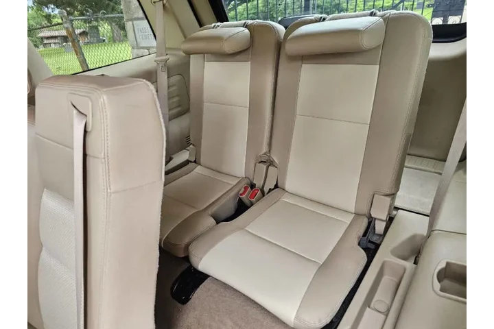 $2995 : 2006 Mountaineer Luxury image 10