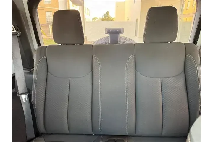 $21898 : Jeep Wrangler JK 2018 4x4 Sp image 4