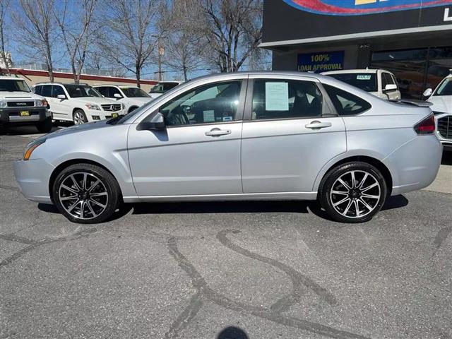 $4950 : 2010 FORD FOCUS image 2