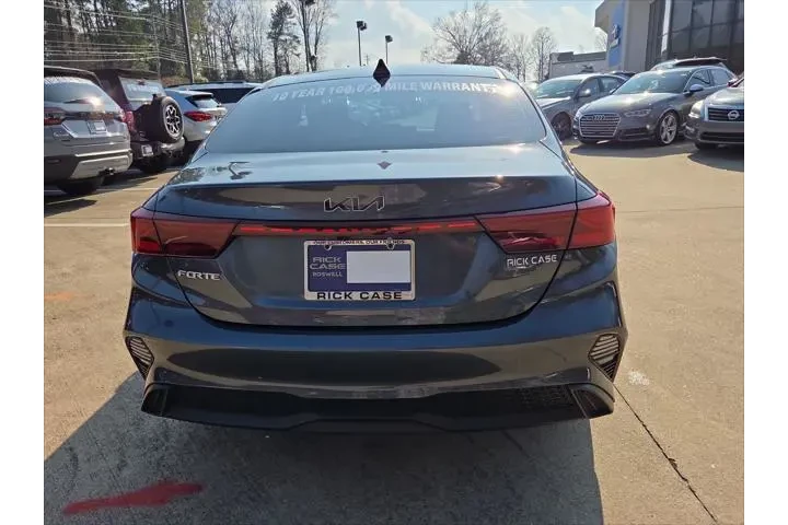 $17500 : Kia Forte 2023 LXS 4dr Sedan image 6