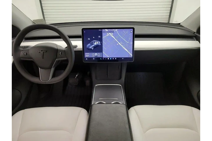 $27998 : Tesla Model Y 2021 AWD Long image 9