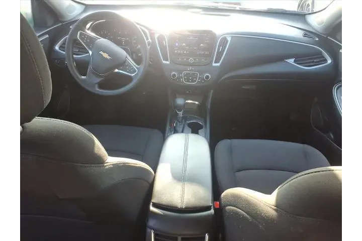 $17595 : Chevrolet Malibu 2023 LT 4dr image 10