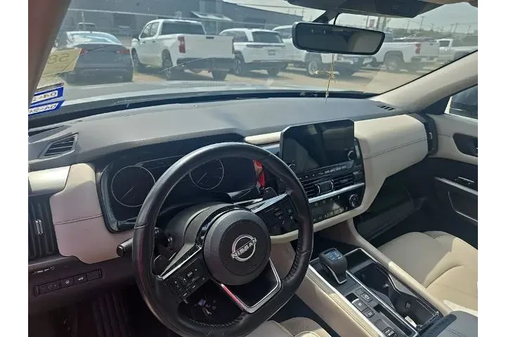 $27805 : Nissan Pathfinder 2023 SL 4d image 7